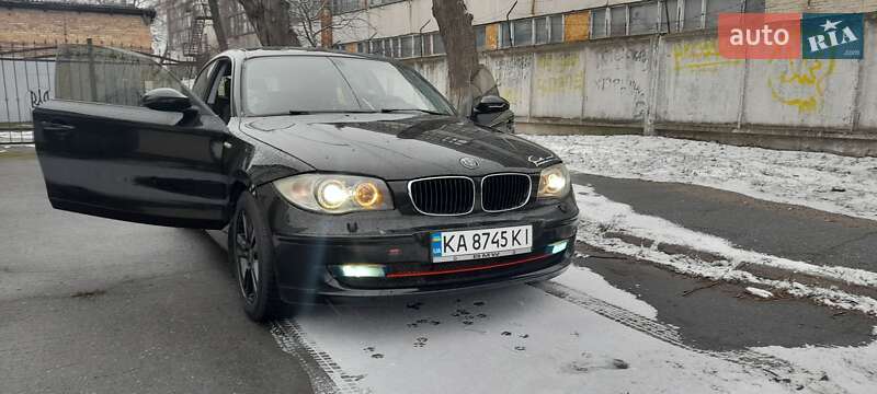 Купе BMW 1 Series 2007 в Киеве