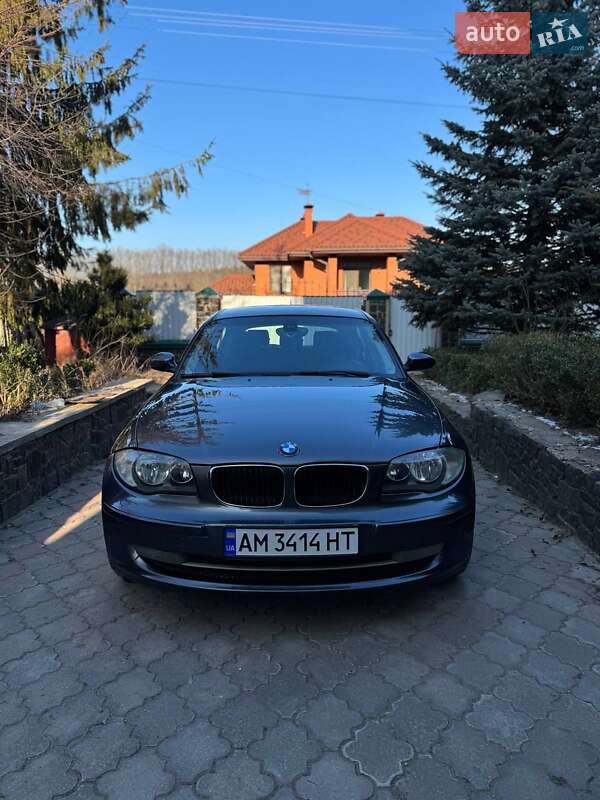 Хетчбек BMW 1 Series 2007 в Житомирі