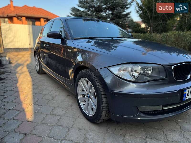Хетчбек BMW 1 Series 2007 в Житомирі