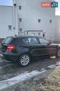 Хэтчбек BMW 1 Series 2010 в 