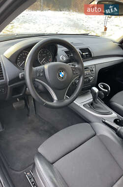 Хэтчбек BMW 1 Series 2010 в 
