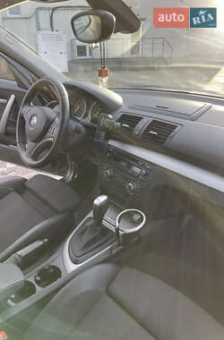 Хэтчбек BMW 1 Series 2010 в 