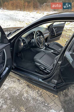 Хэтчбек BMW 1 Series 2010 в 