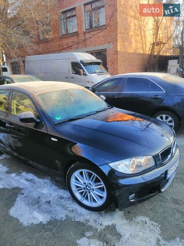 Хэтчбек BMW 1 Series 2009 в Буче