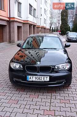 Хэтчбек BMW 1 Series 2010 в 