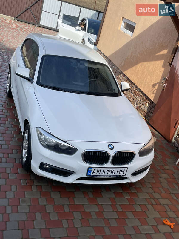 Хэтчбек BMW 1 Series 2015 в Житомире