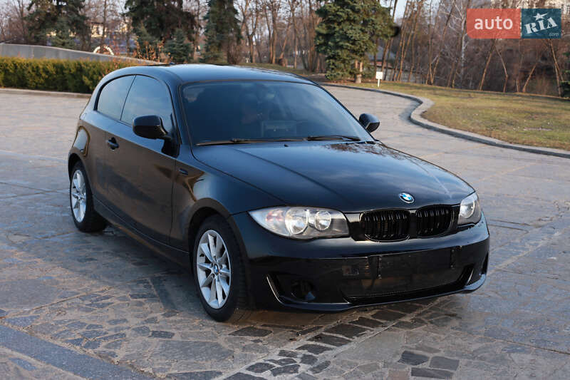 Хэтчбек BMW 1 Series 2011 в Черкассах фото 3 Хэтчбек BMW 1 Series 2011 в Черкассах