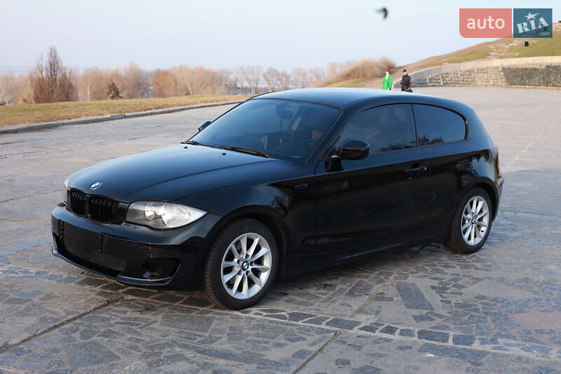 Хэтчбек BMW 1 Series 2011 в Черкассах фото 12 Хэтчбек BMW 1 Series 2011 в Черкассах
