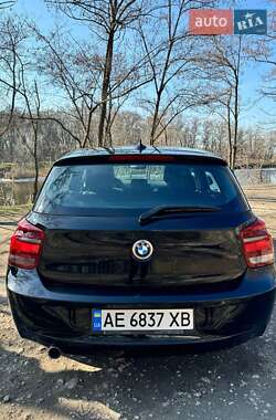 Хэтчбек BMW 1 Series 2012 в 