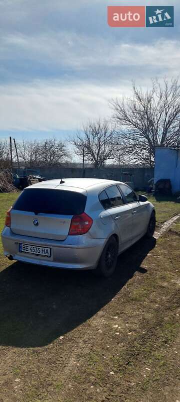 Хэтчбек BMW 1 Series 2007 в Николаеве