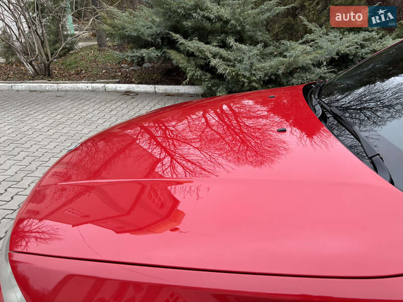 Хетчбек BMW 1 Series 2011 в Запоріжжі