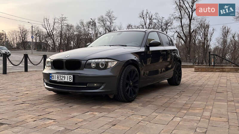 Хетчбек BMW 1 Series 2005 в Дніпрі