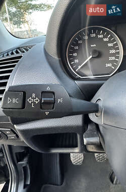 Хетчбек BMW 1 Series 2010 в 