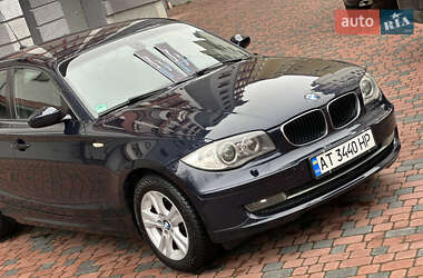 Хэтчбек BMW 1 Series 2009 в 
