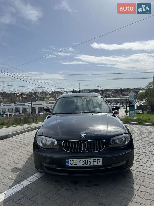 Хетчбек BMW 1 Series 2008 в Чернівцях