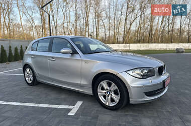 Хетчбек BMW 1 Series 2009 в 