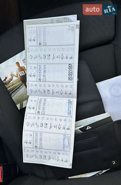 Хетчбек BMW 1 Series 2009 в 