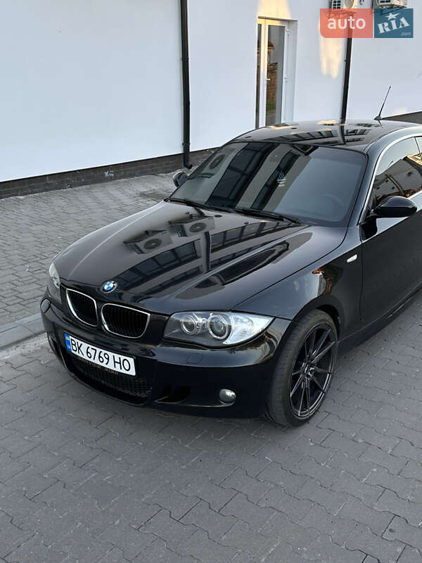 Хэтчбек BMW 1 Series 2008 в Ровно