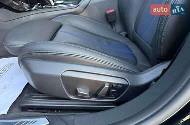 Хетчбек BMW 1 Series 2023 в 