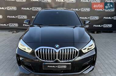 Хетчбек BMW 1 Series 2023 в 