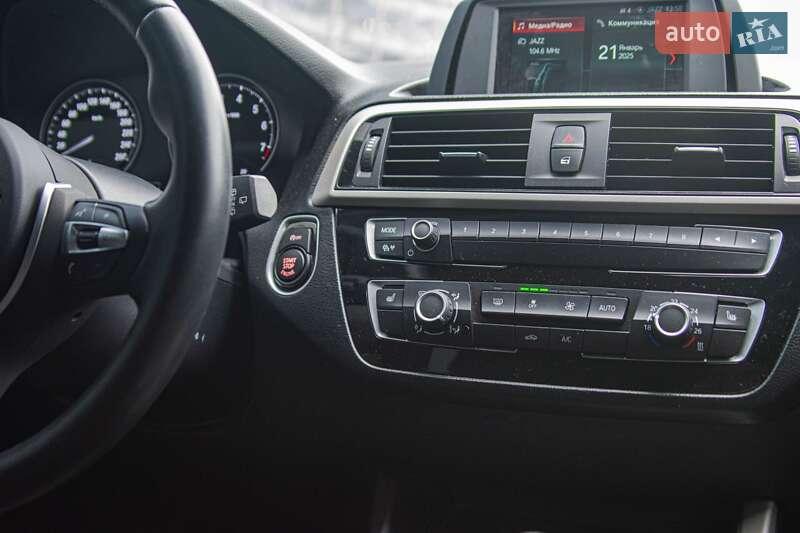 Хэтчбек BMW 1 Series 2019 в Киеве