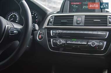 Хетчбек BMW 1 Series 2019 в 
