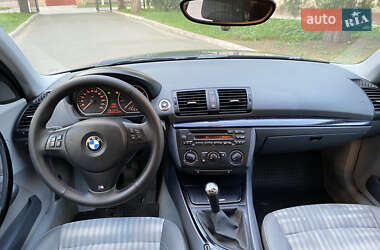 Хэтчбек BMW 1 Series 2006 в 