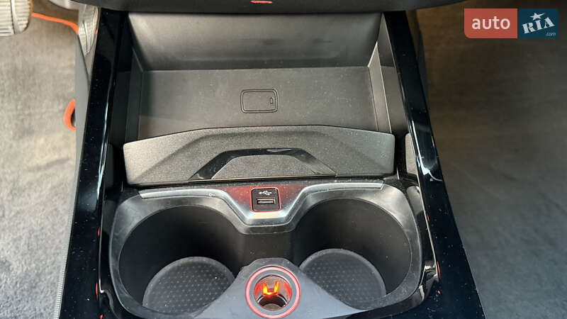 Хетчбек BMW 1 Series 2020 в Львові