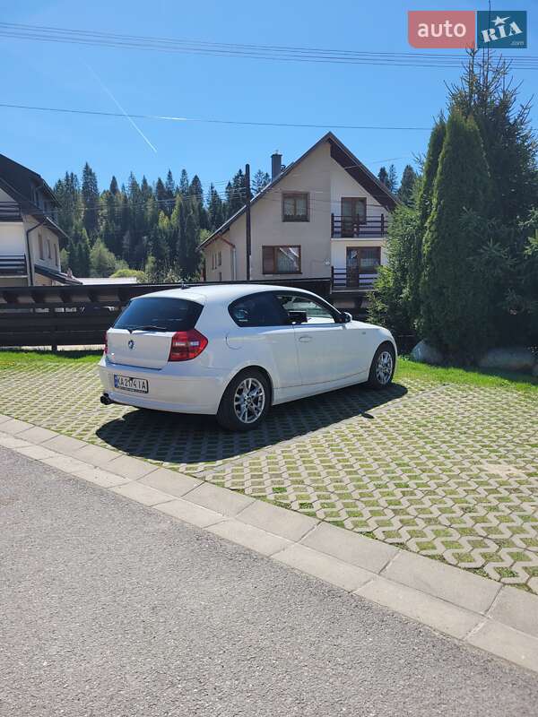Хэтчбек BMW 1 Series 2008 в Киеве