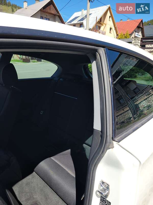 Хэтчбек BMW 1 Series 2008 в Киеве