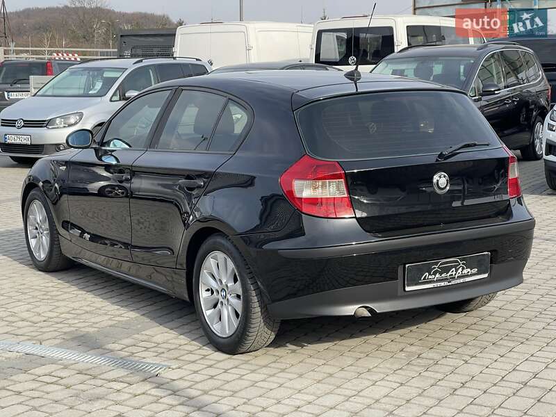 Хэтчбек BMW 1 Series 2006 в Мукачево