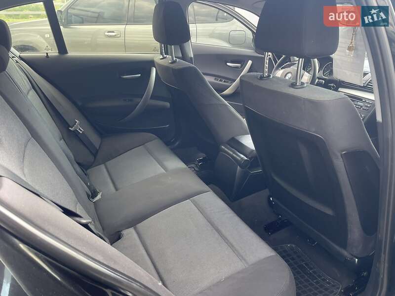 Хэтчбек BMW 1 Series 2006 в Мукачево