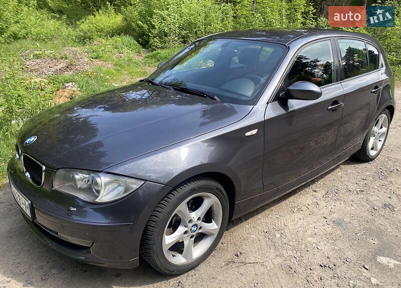 Хэтчбек BMW 1 Series 2007 в Луцке