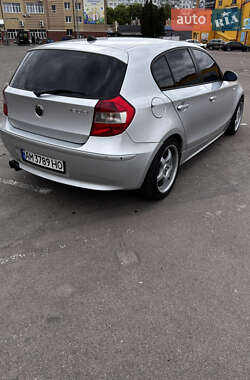 Хэтчбек BMW 1 Series 2006 в 