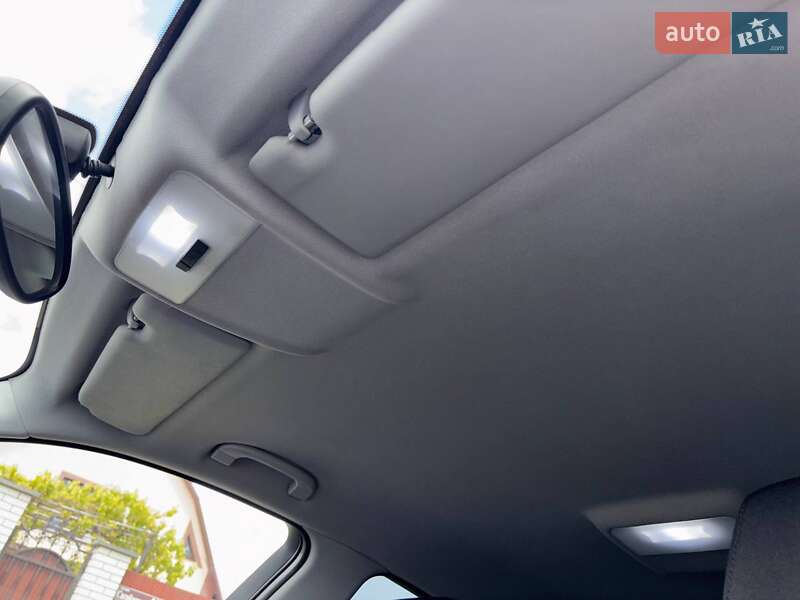 Хетчбек BMW 1 Series 2009 в Радомишлі