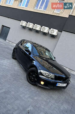 Хэтчбек BMW 1 Series 2005 в Луцке