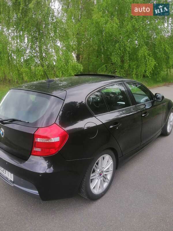 Хэтчбек BMW 1 Series 2009 в Буче