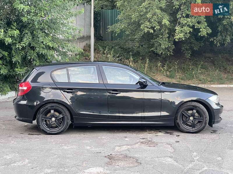 Хетчбек BMW 1 Series 2010 в Києві