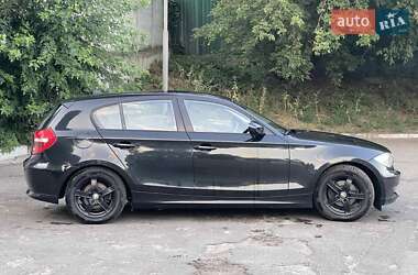 Хэтчбек BMW 1 Series 2010 в 