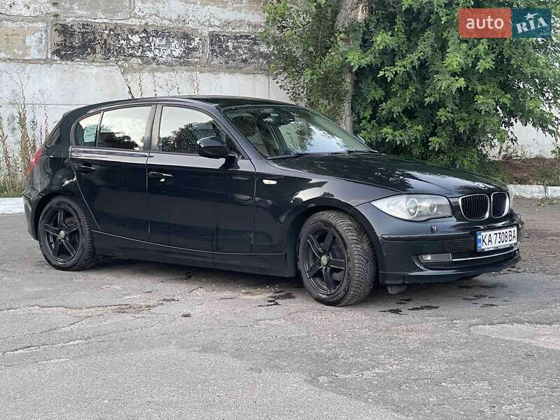 Хетчбек BMW 1 Series 2010 в Києві