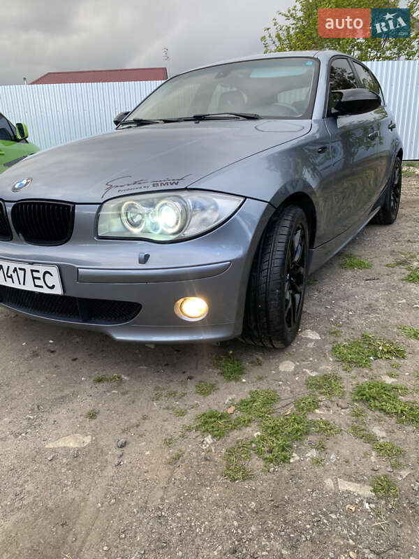Хэтчбек BMW 1 Series 2005 в Ивано-Франковске
