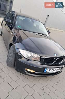 Хетчбек BMW 1 Series 2010 в 