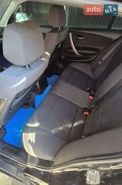 Хэтчбек BMW 1 Series 2011 в 
