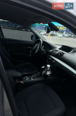 Хэтчбек BMW 1 Series 2009 в 