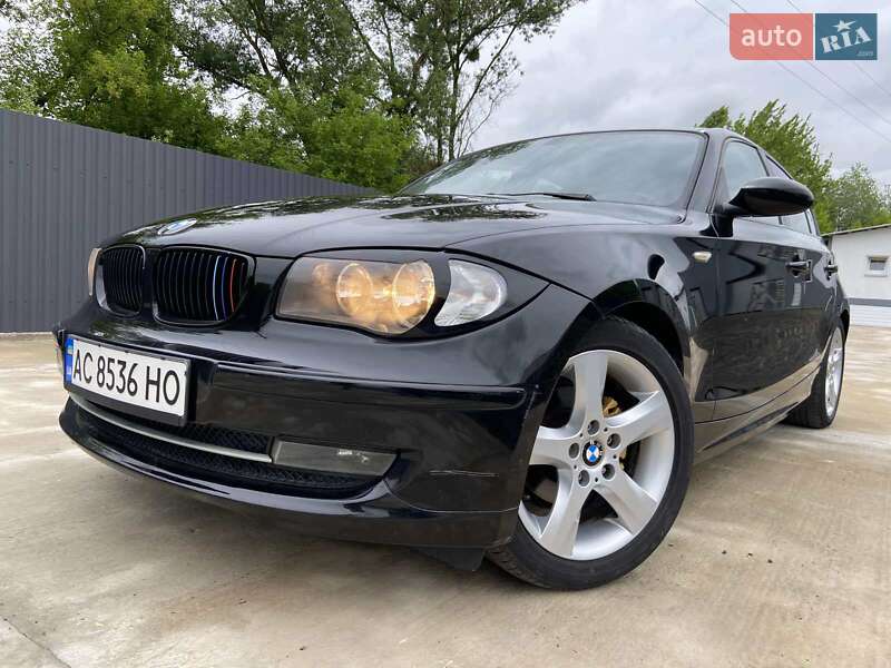 Хетчбек BMW 1 Series 2008 в 