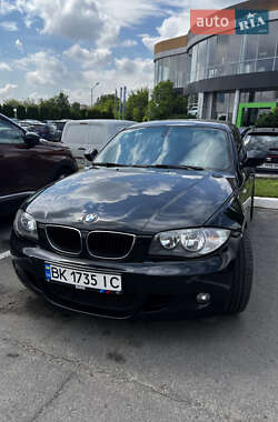 Хэтчбек BMW 1 Series 2010 в Ровно