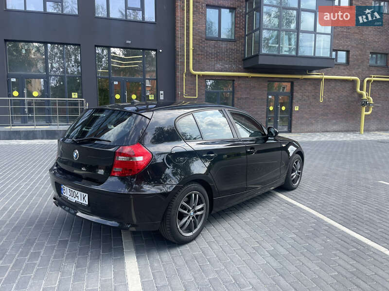 Хетчбек BMW 1 Series 2009 в Полтаві