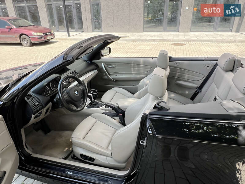 Кабриолет BMW 1 Series 2011 в Ужгороде