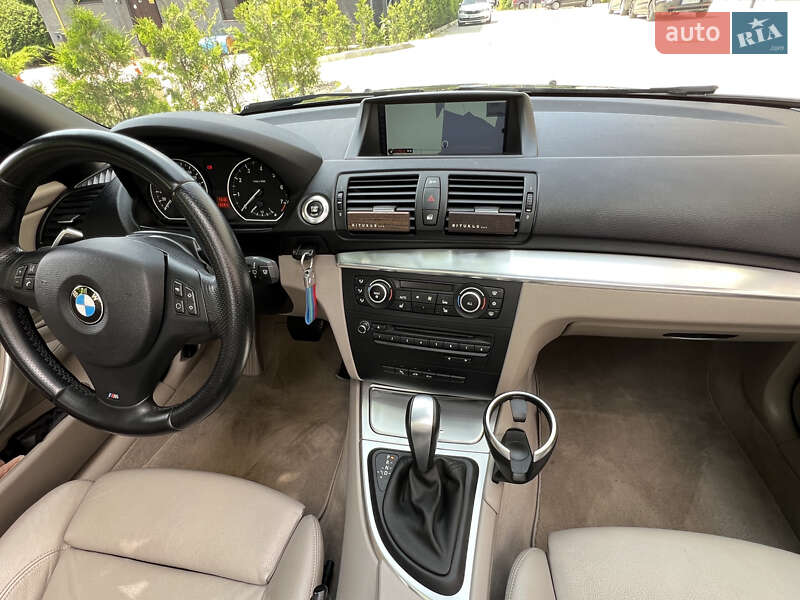 Кабриолет BMW 1 Series 2011 в Ужгороде