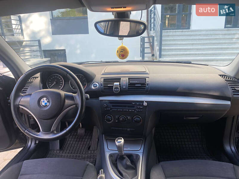 Хетчбек BMW 1 Series 2009 в Івано-Франківську